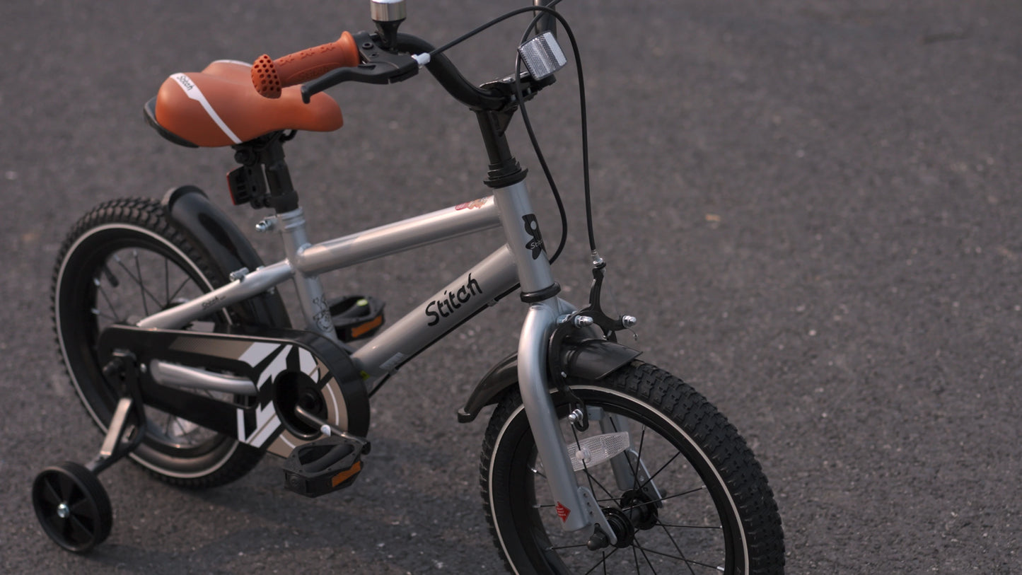 STITCH Kinderfahrrad für 3-9 Jahre Mädchen & Jungen, 14/16/18 Zoll Kinderfahrrad mit Stabilisatoren & Handbremsen